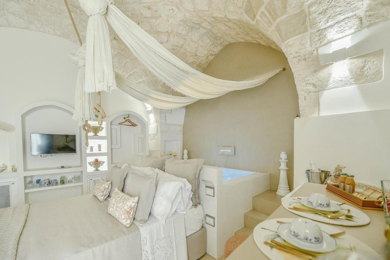 Eurydice Suite With Infinity Jacuzzi Ostuni Zewnętrze zdjęcie