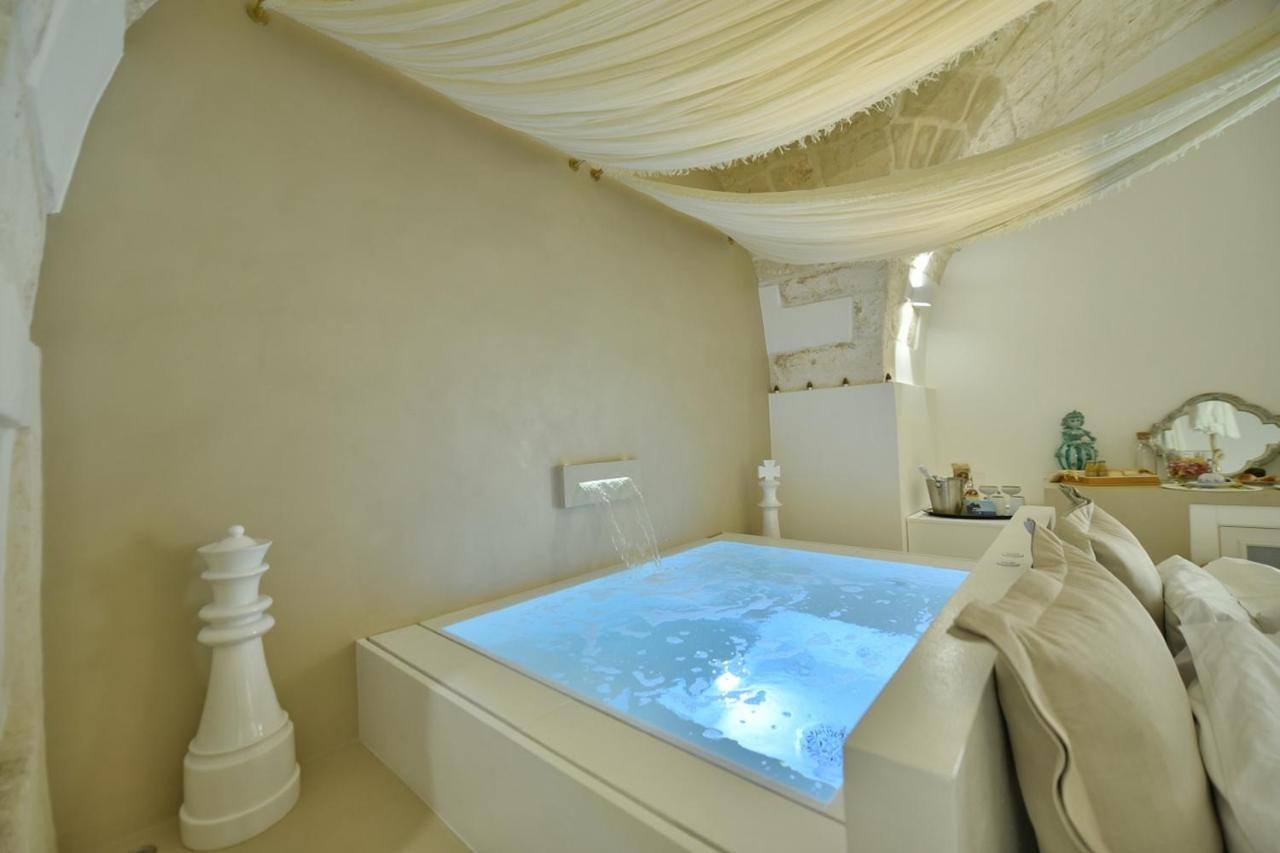 Eurydice Suite With Infinity Jacuzzi Ostuni Zewnętrze zdjęcie