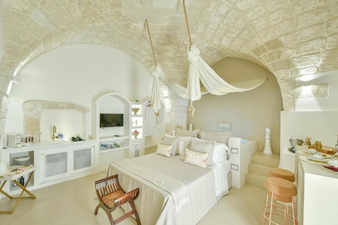 Eurydice Suite With Infinity Jacuzzi Ostuni Zewnętrze zdjęcie