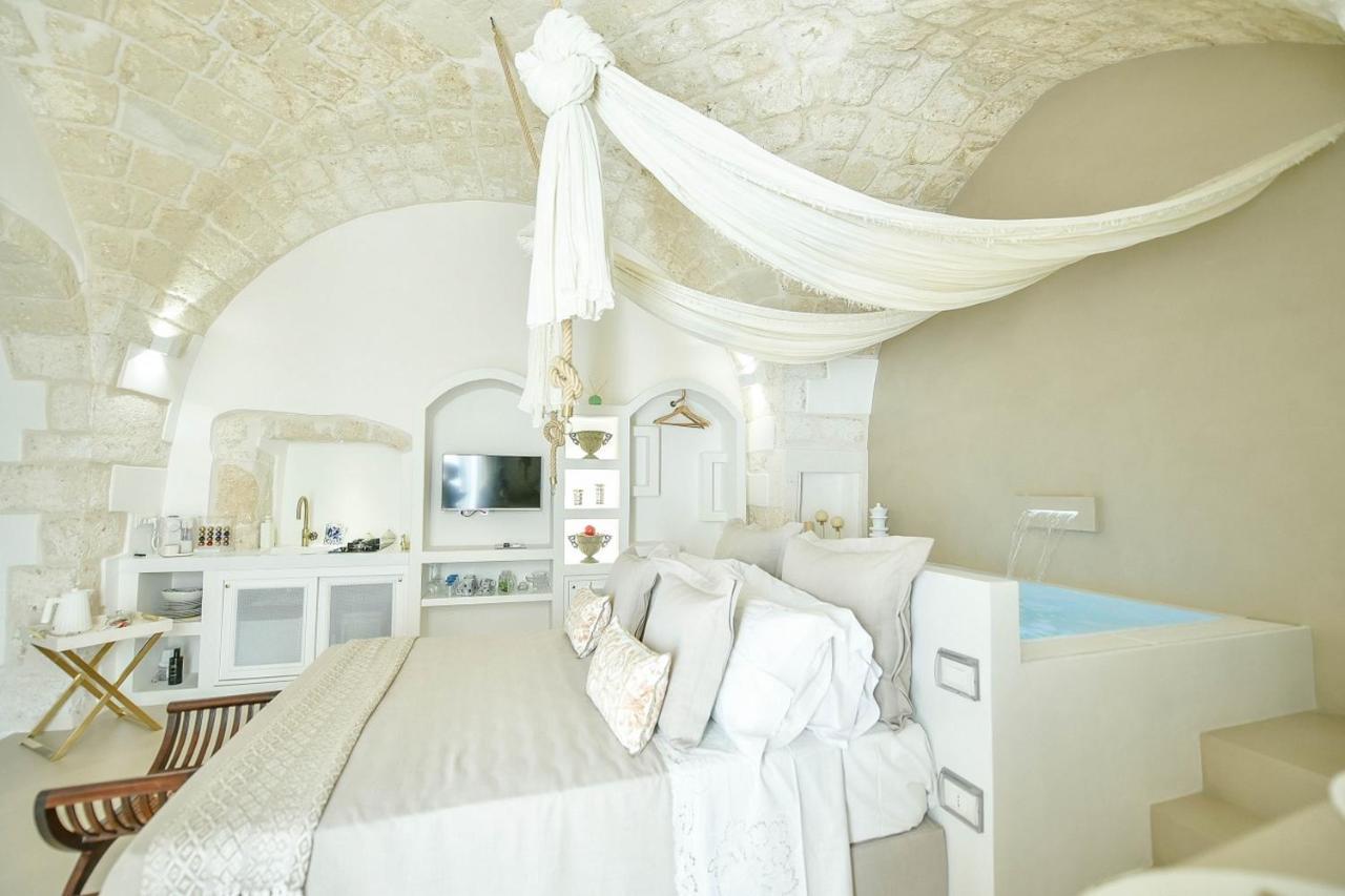 Eurydice Suite With Infinity Jacuzzi Ostuni Zewnętrze zdjęcie